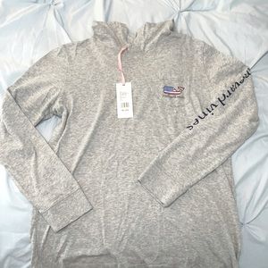 NWT vineyard vines long sleeve shirt with hood